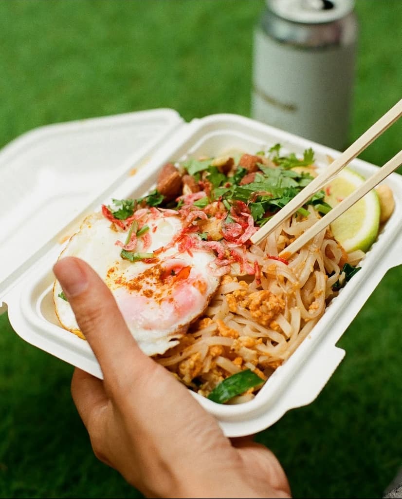 Adwee Lalawee 2 (パッタイとガイヤーン)